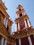 La colore glise San Francisco de Salta.
