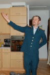 Un uniforme sovitique sorti des cartons d'Antoinette. Que du bonheur!
En opeens heb je een Russische soldaat in huis...