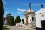 La folie des grandeurs.
Mausoleum.