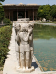 Le palais de Chehel Sotun et son bassin  Esfahan