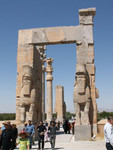 La porte de Xerxes, ou porte des peuples, entre de Persepolis