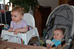 Wij zitten ook aan tafel!