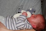 Dat is lekker zeg, mijn nieuwe knuffel.