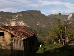 Lever de soleil sur la valle de Chachapoyas.
Landschap van Chachapoyas.