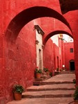 Les rues  l'intrieur du monastre de Santa Catalina, Arequipa.
Een stad in een stad.