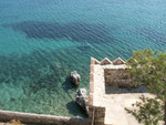 Le chteau est au bord de la mer