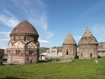 Les 3 tombes de style Seldjuk  Erzurum