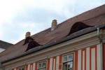 Les trs jolies lucarnes des toits hongrois.