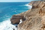 Un arche naturel le long des falaises au sud de Kalbarri